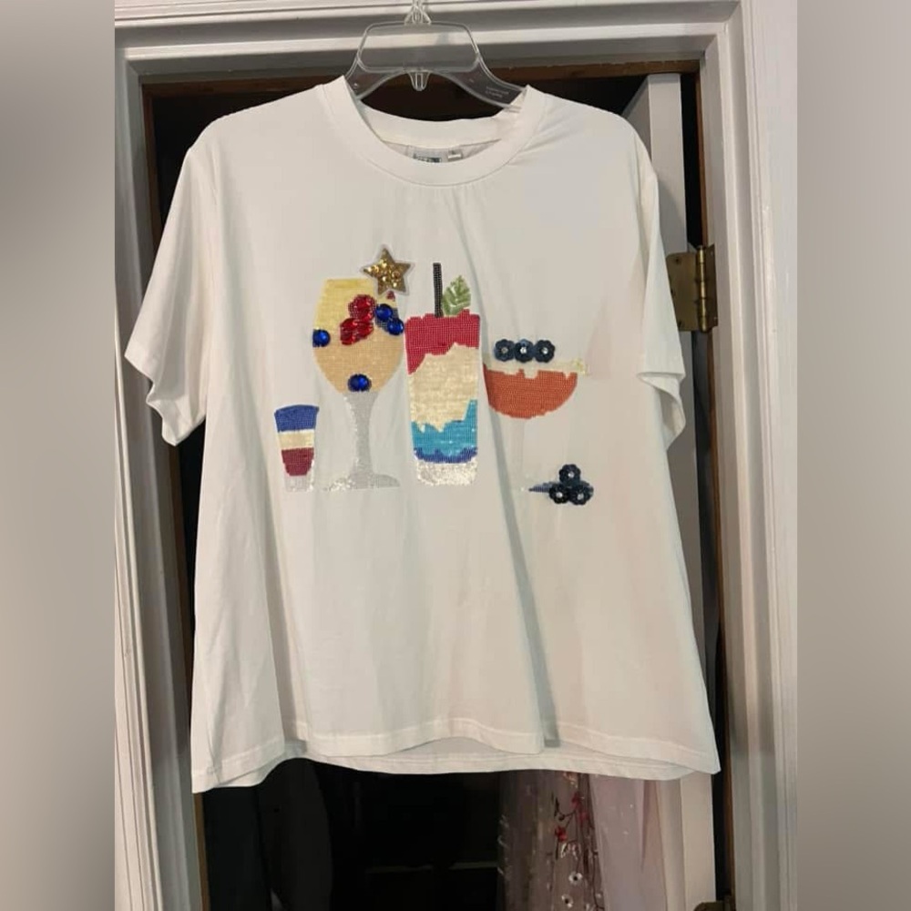 Queen of Sparkles Rum, Wine, and Blueberry Tee